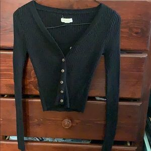 Long sleeve top with buttons